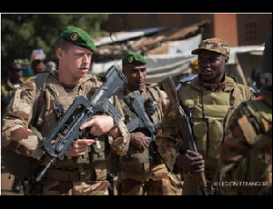 A. Tyszkiewicz - Francja wzmacnia obecność wojskową w Sahelu
